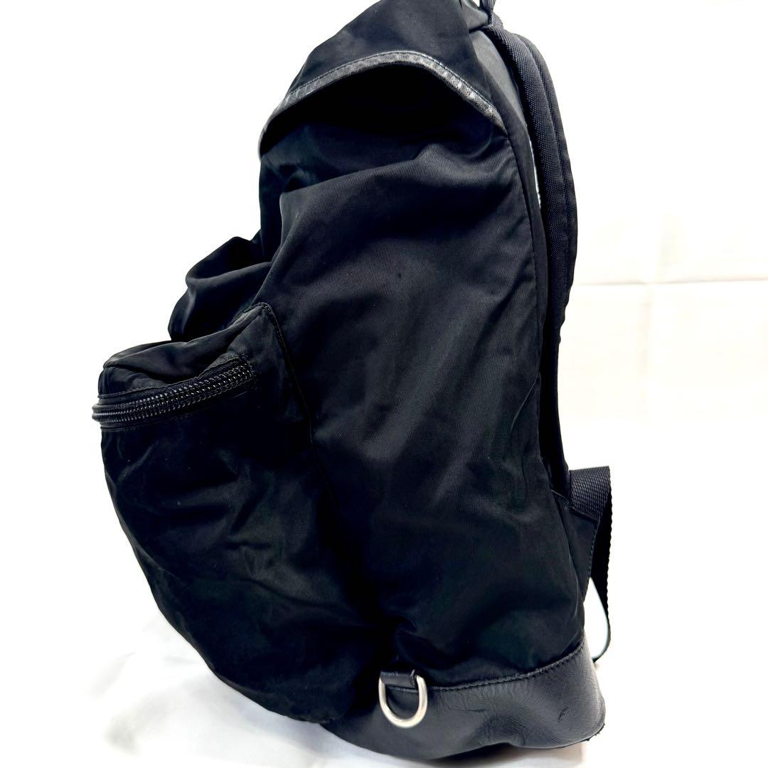 PRADA リュック ナイロン 三角 プレート 巾着 マルチポケット レザー