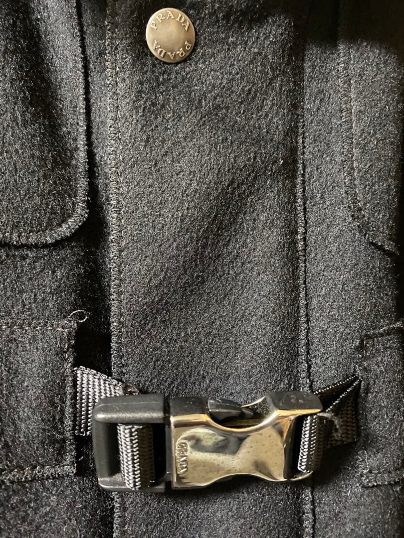 PRADAダッフルコート