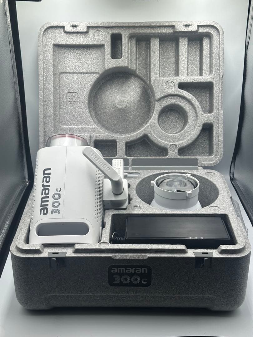 Aputure Amaran 300C フルカラー300W RGBビデオライト