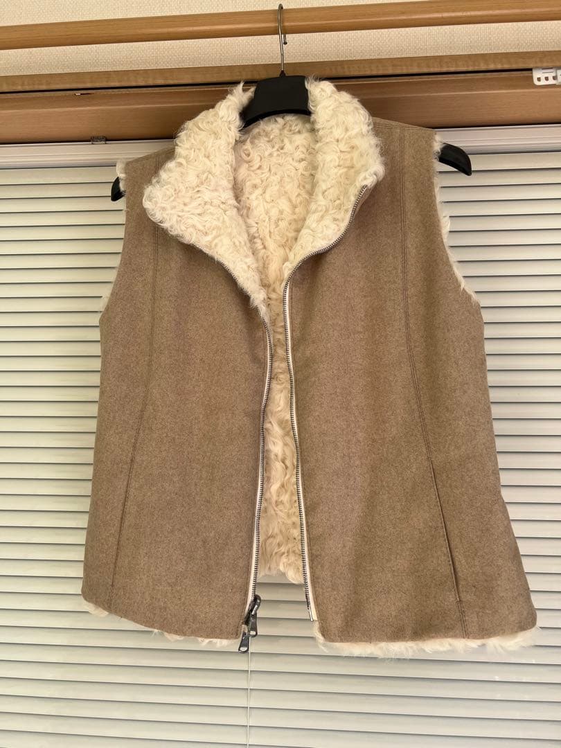 美品　hlam ラム 羊毛皮　リバーシブル　ベスト