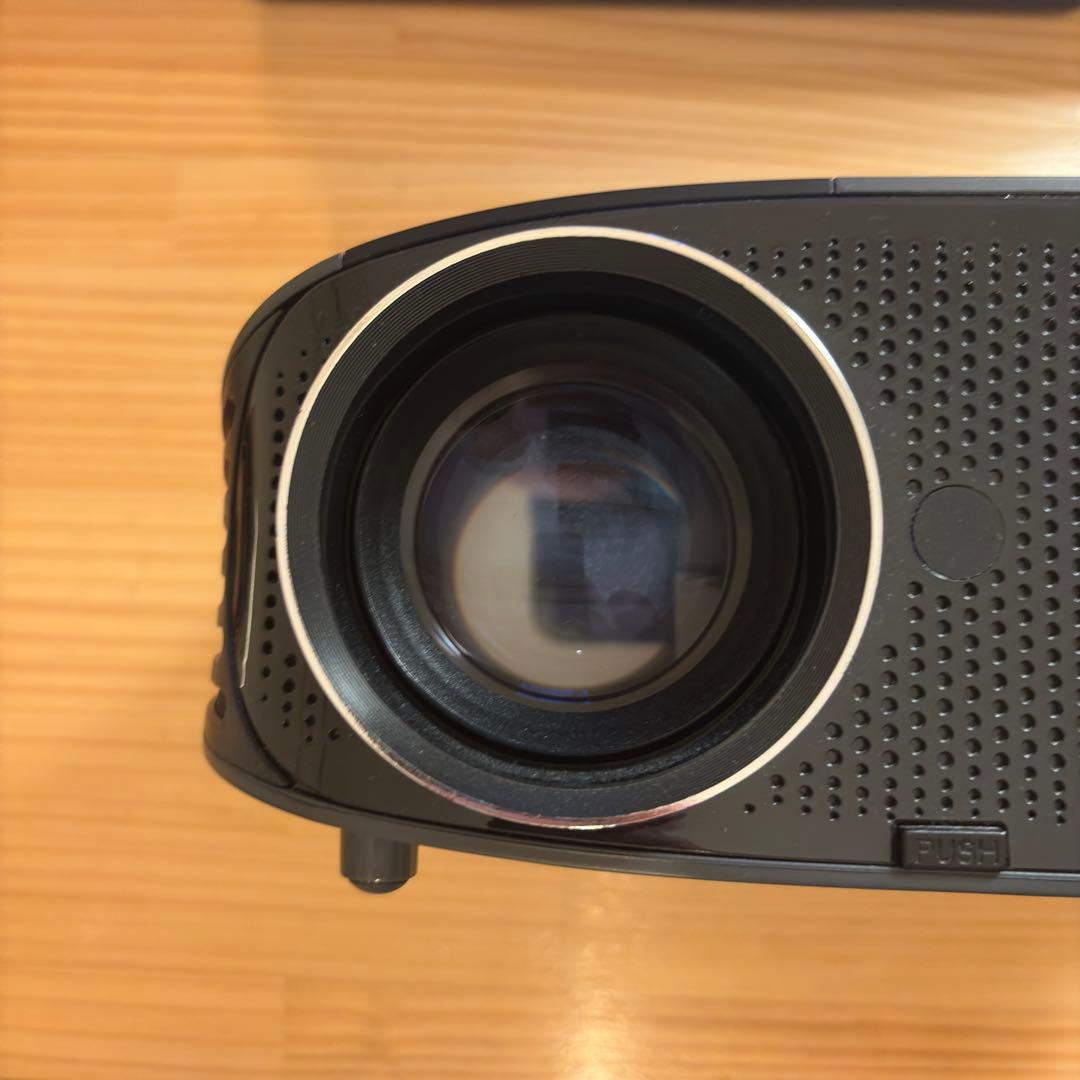 プロジェクター本体 リモコン・電源ケーブル付