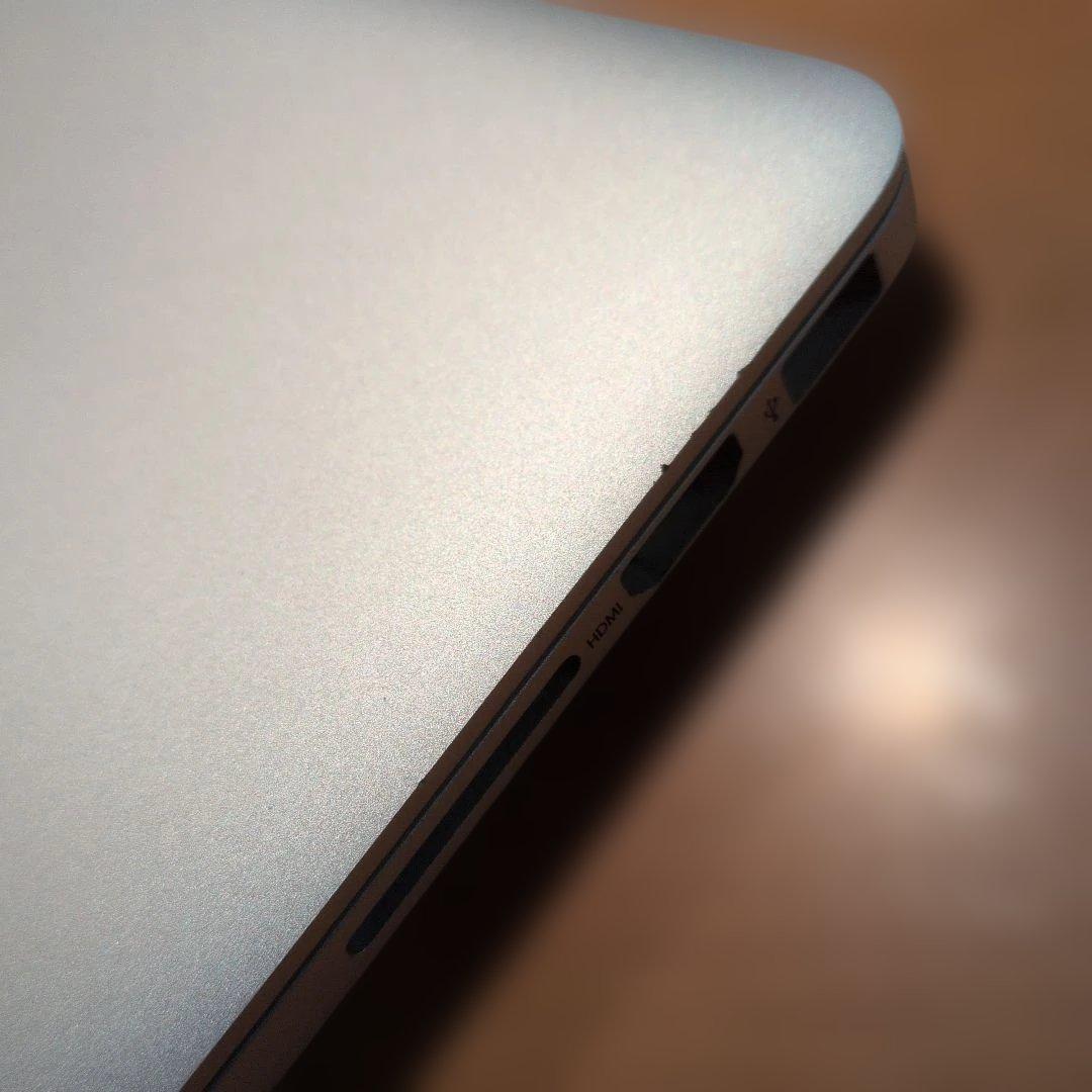 D*様 MacBook Pro A1502 128GB 本体及び充電コード（箱は