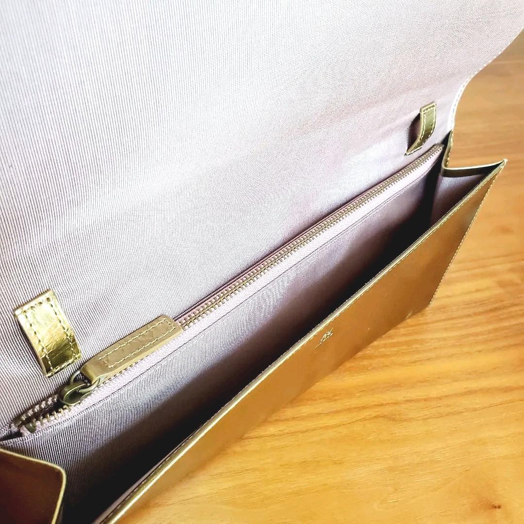 【新品未使用】ナガエプリュス　クラッチバッグ　ハンドバッグ　アンティークゴールド