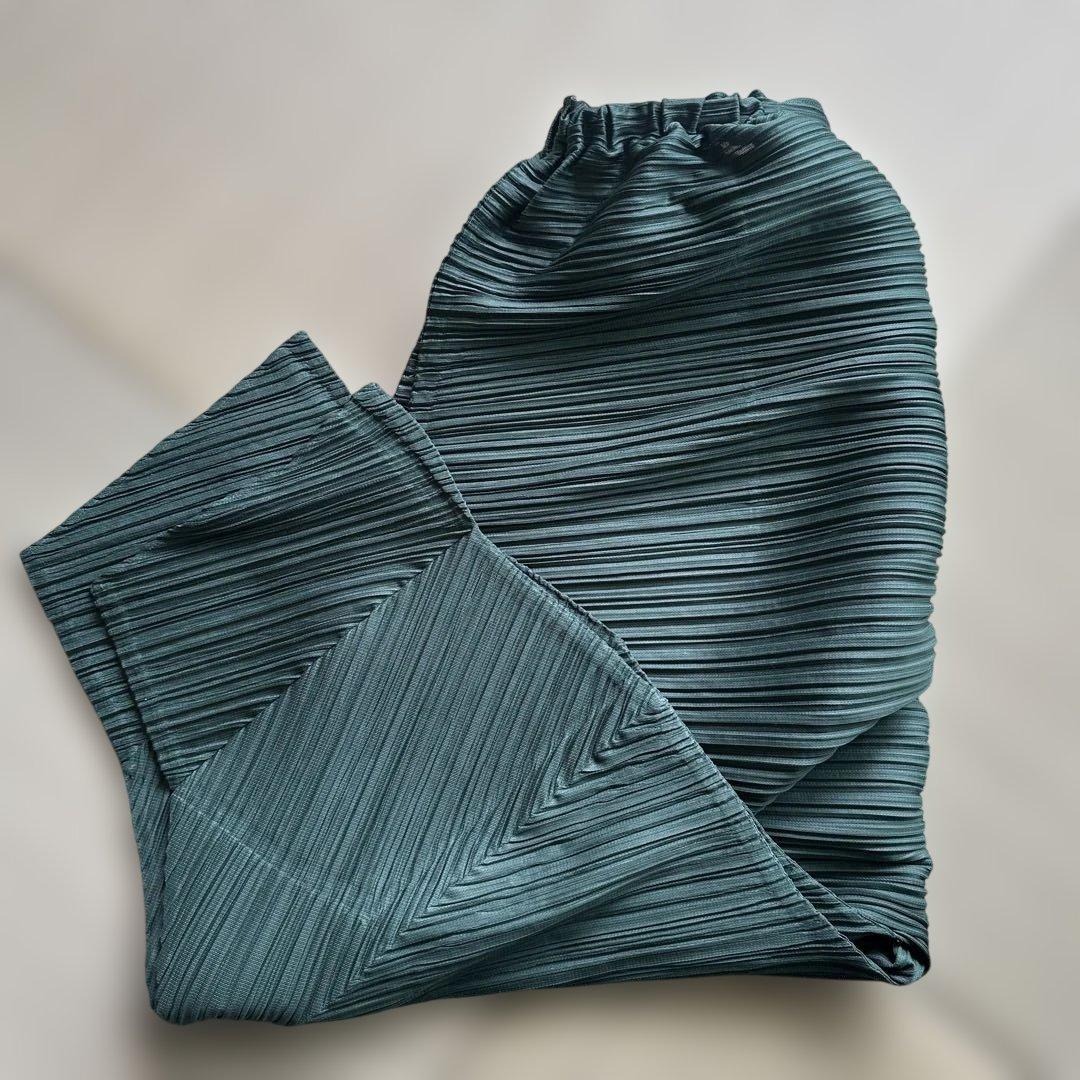 PLEATS PLEASE変形パンツサイズ3