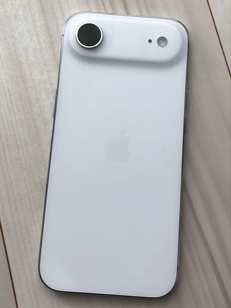 【ご品】美品iPhone Air 256GB白