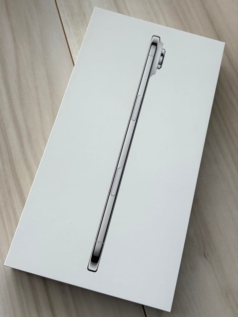 【ご品】美品iPhone Air 256GB白