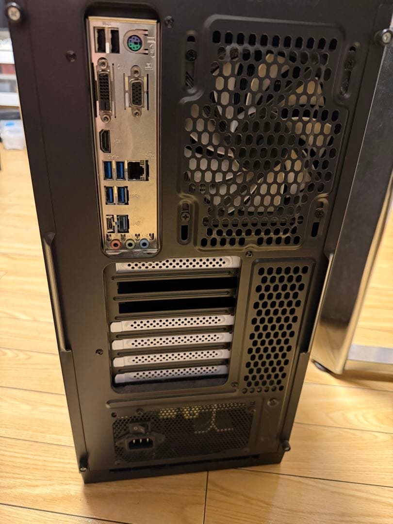 デスクトップPC/core i7-7700k/大容量1TB SSD