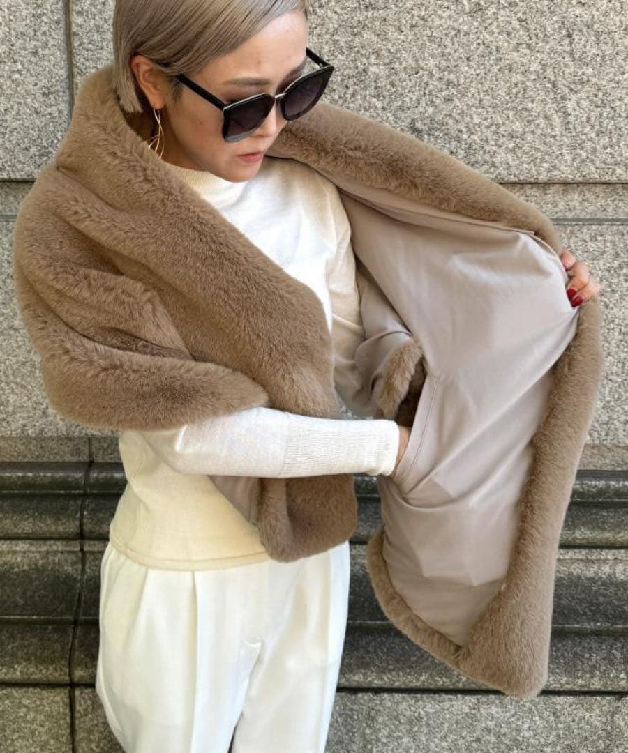 【未使用！】JENNE リッチボリュームファーケープ