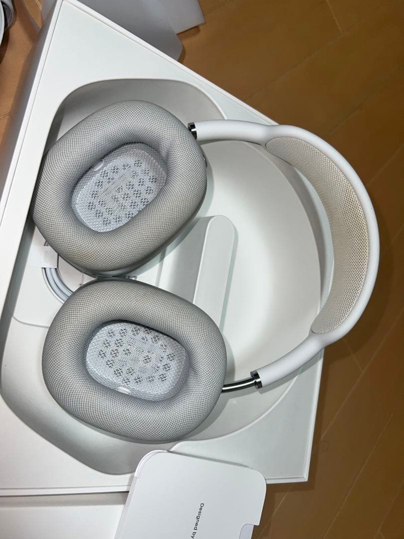 AirPods Max シルバー 本体　(純正付属品付き)