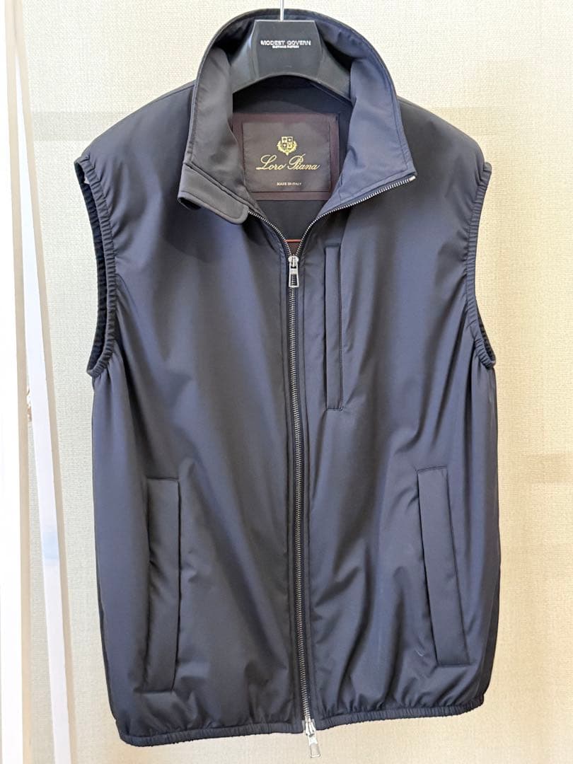 【極美品】Loro Piana ブラック ジッパーベスト メンズ