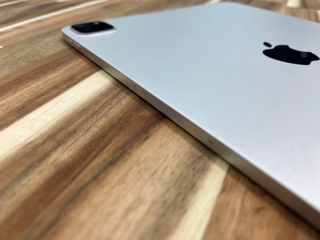 【美品・値下げ！】iPad Pro 11インチ 第2世代 256GB フィルム付