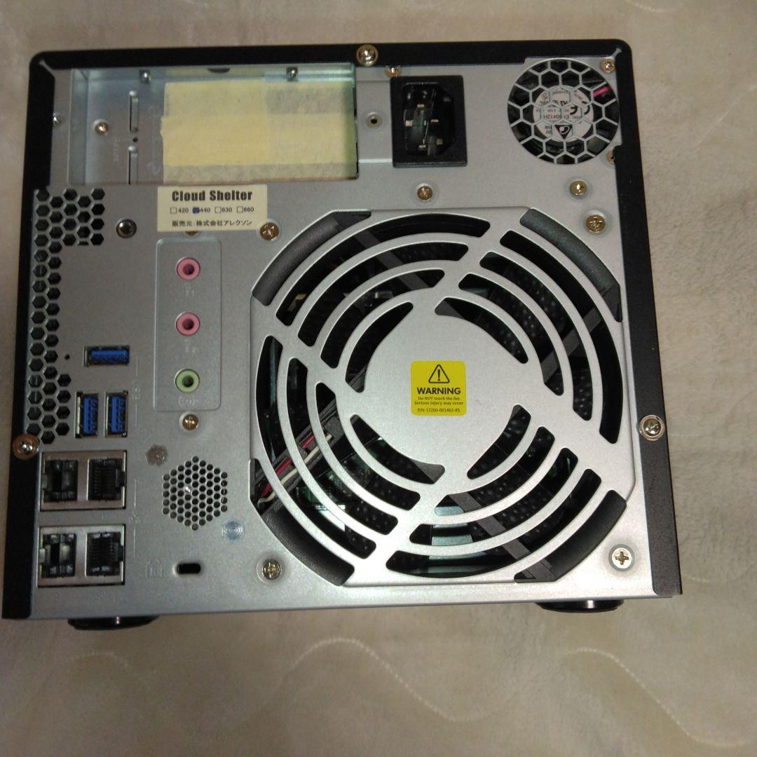 QNAP 4ベイ NAS TS-473 8GBメモリー