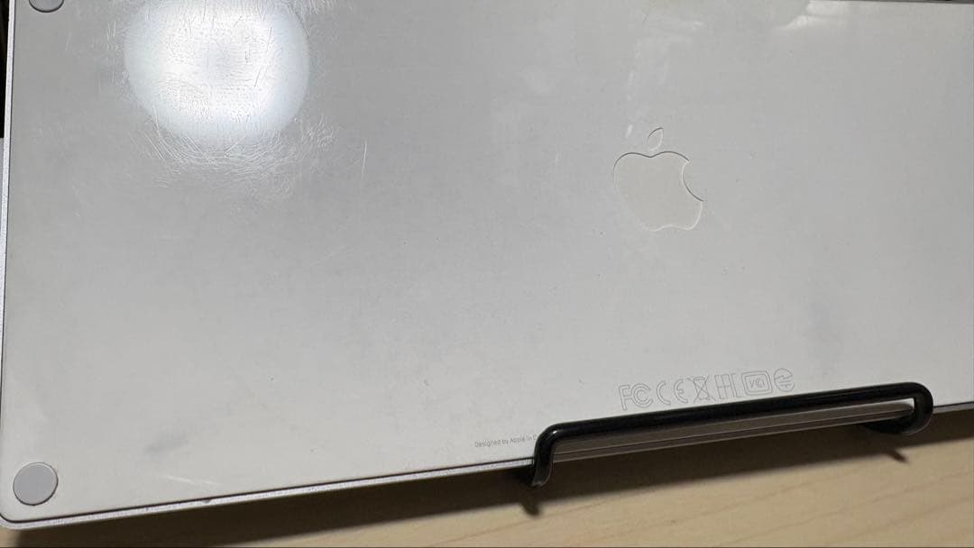 【アップル】マジックキーボード&トラックバッド（ライトニングケーブル）