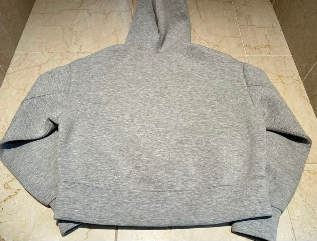 【美品】emmi ジップアップダンボールフーディー　25年購入