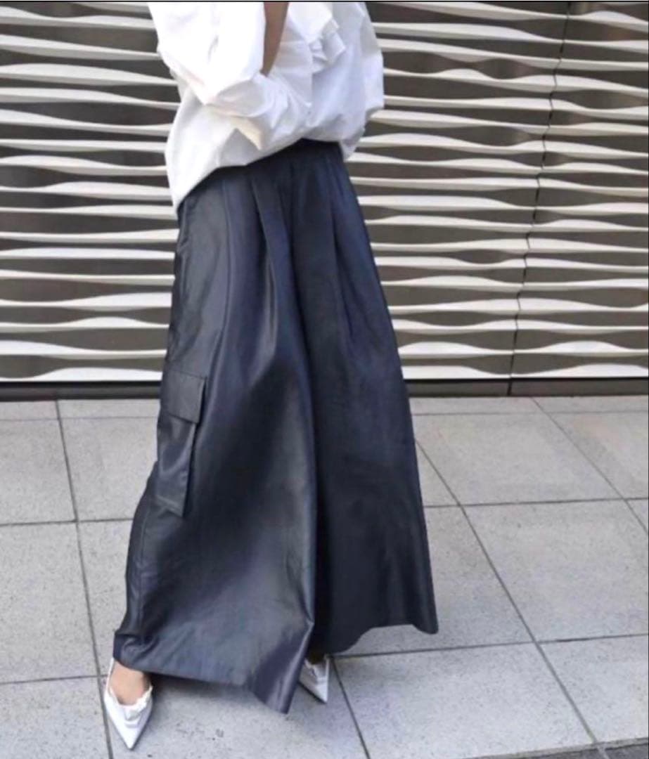 美品　Lig. リグドット. ワイドカーゴパンツ　黒　シャカシャカ　光沢感あり