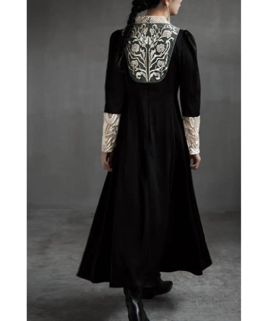 etoll. バック刺繍フレアドレス　S