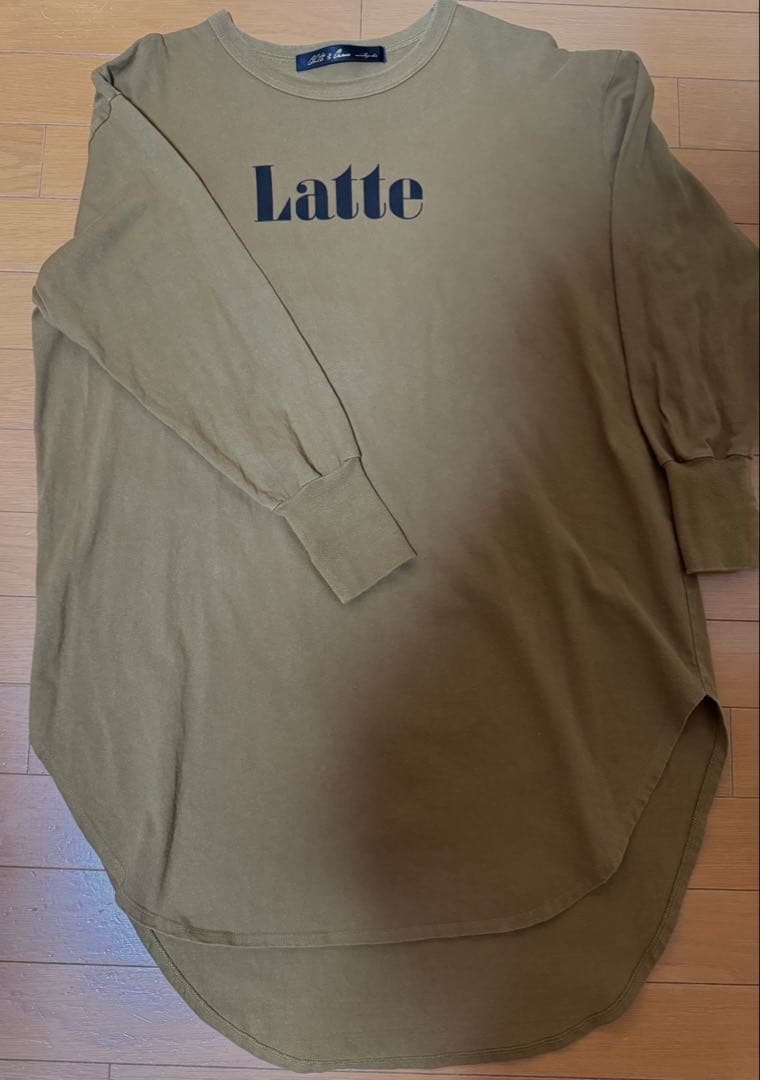 ハグオーワー　妄想カフェTシャツ