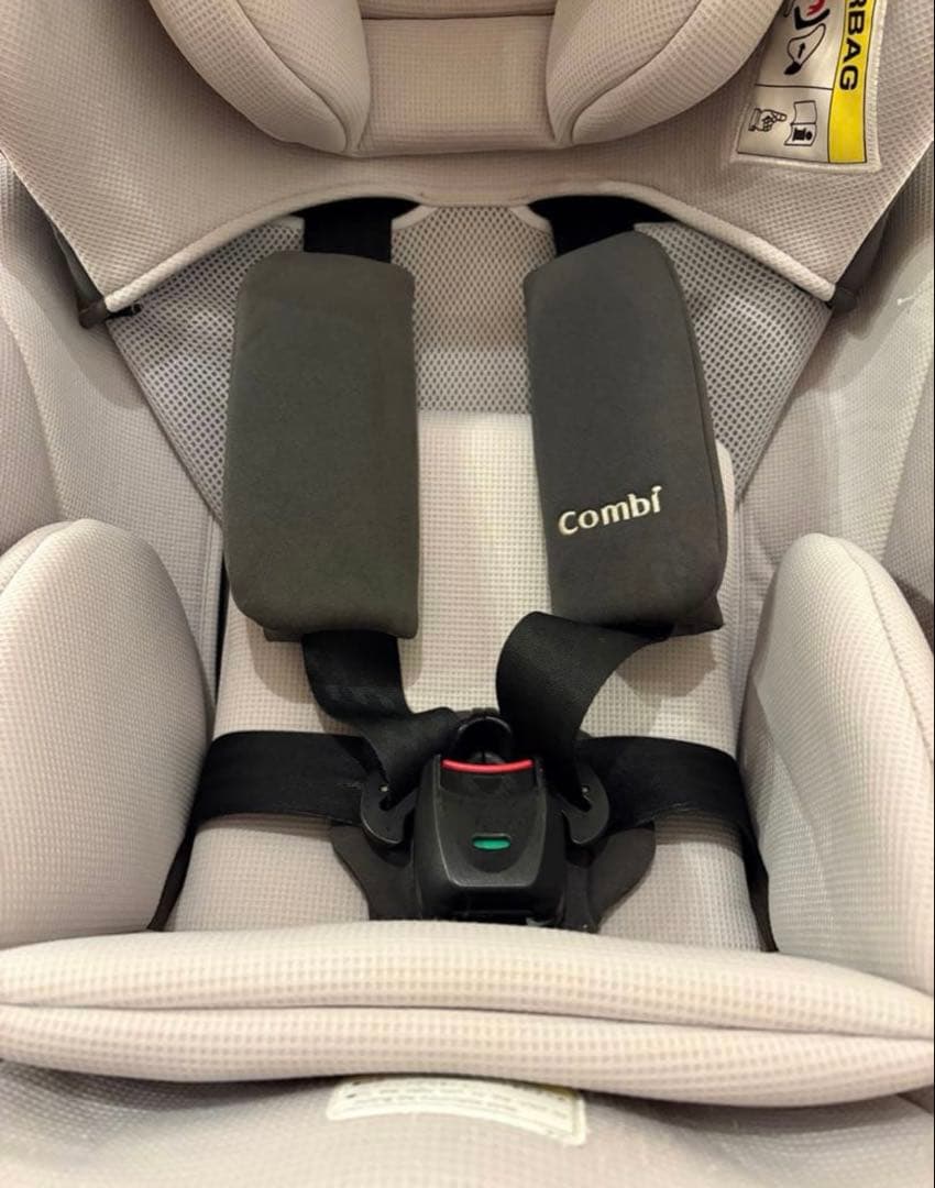 Combi コンビ　クルムーヴスマート　チャイルドシート　エッグショック