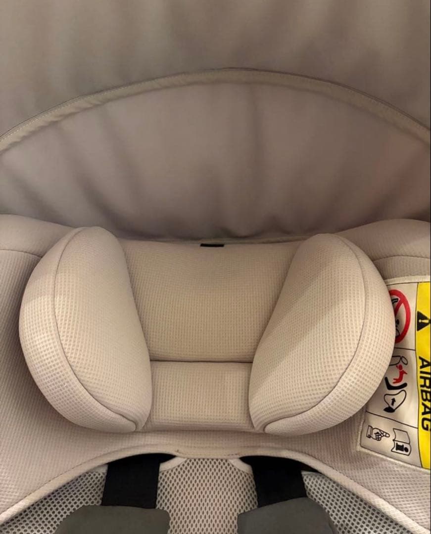 Combi コンビ　クルムーヴスマート　チャイルドシート　エッグショック