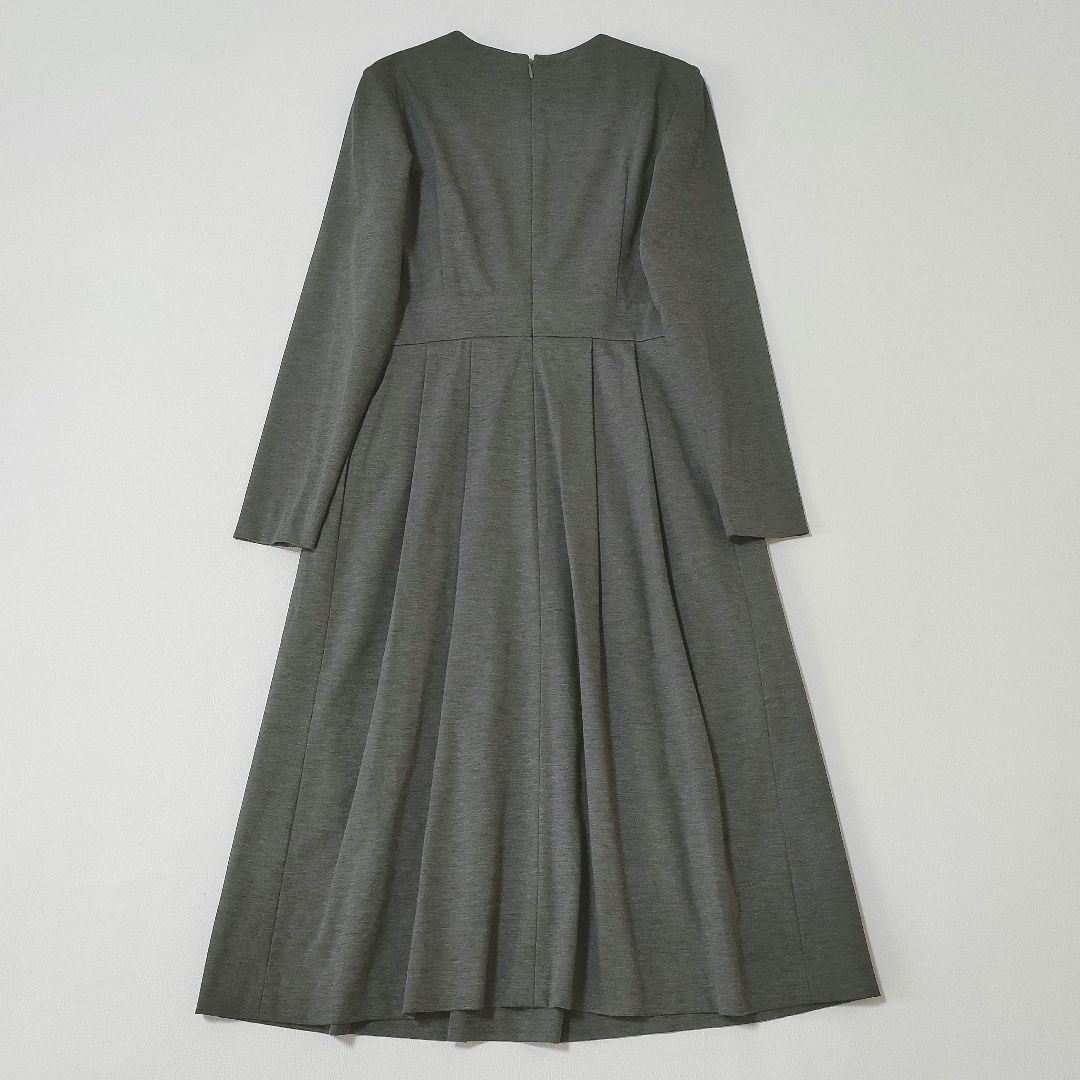 【美品】エムプルミエブラック　ストレッチポンチタックワンピース　グレー　34