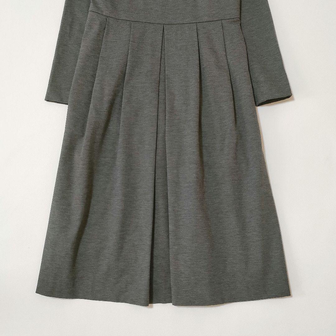 【美品】エムプルミエブラック　ストレッチポンチタックワンピース　グレー　34