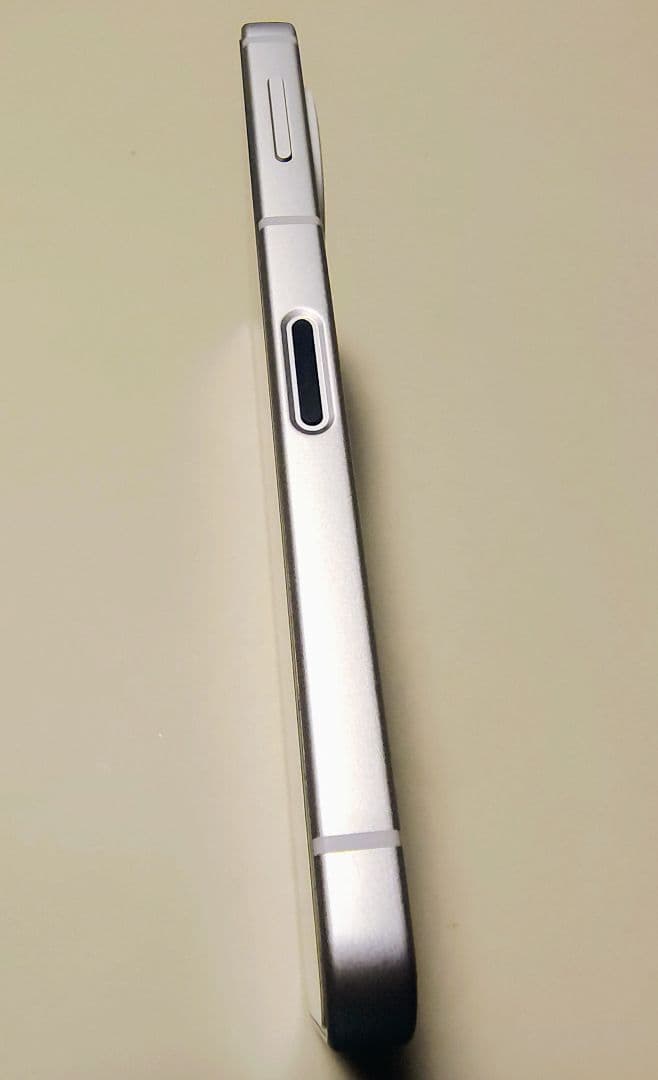 AQUOS sense9 SIMフリー 128GB スマホ 本体 ホワイト