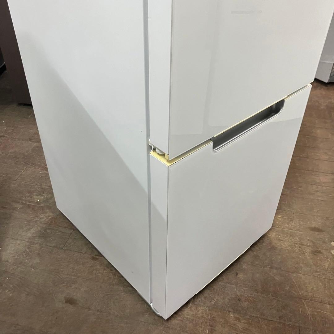 244 SHARP 最新モデル2021年製ガラスパネル　2ドア冷蔵庫　152L