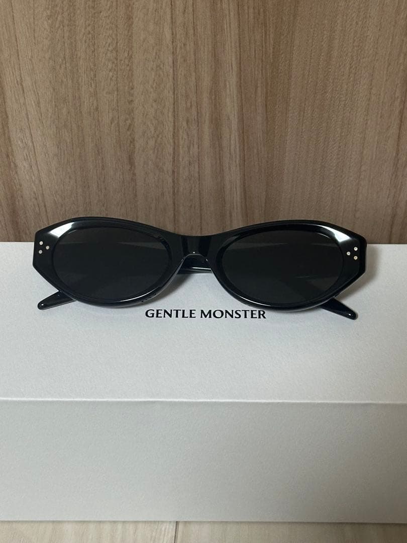 ジェントルモンスター　GENTLE MONSTER Vamp　黒
