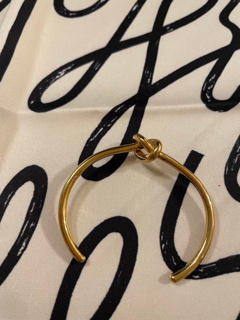正規品 Celine Knot ゴールド ノット バングル S サイズ