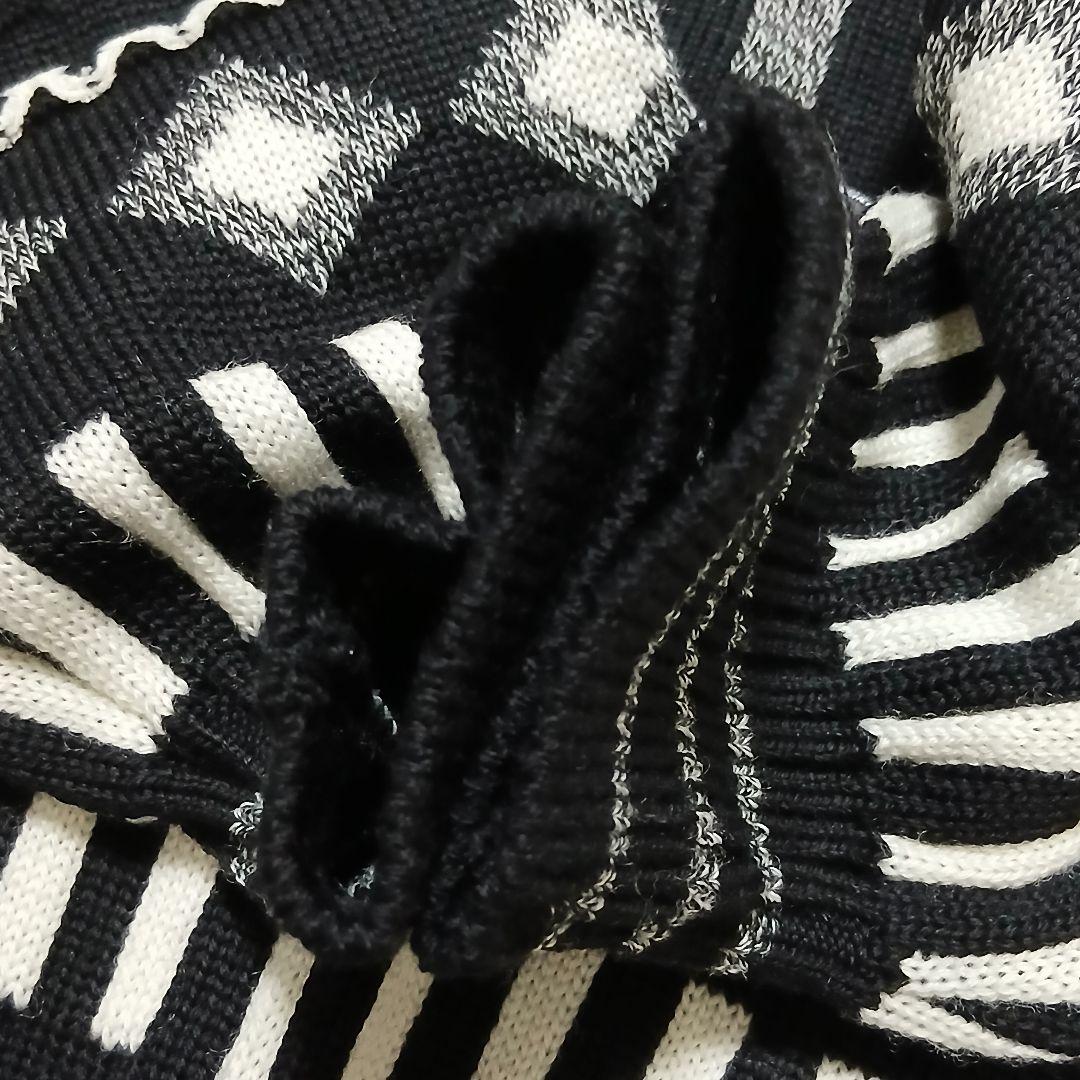 【未使用/タグ付】HARDY AMIES マルチ刺繍ロゴ 3Dクルーネックニット