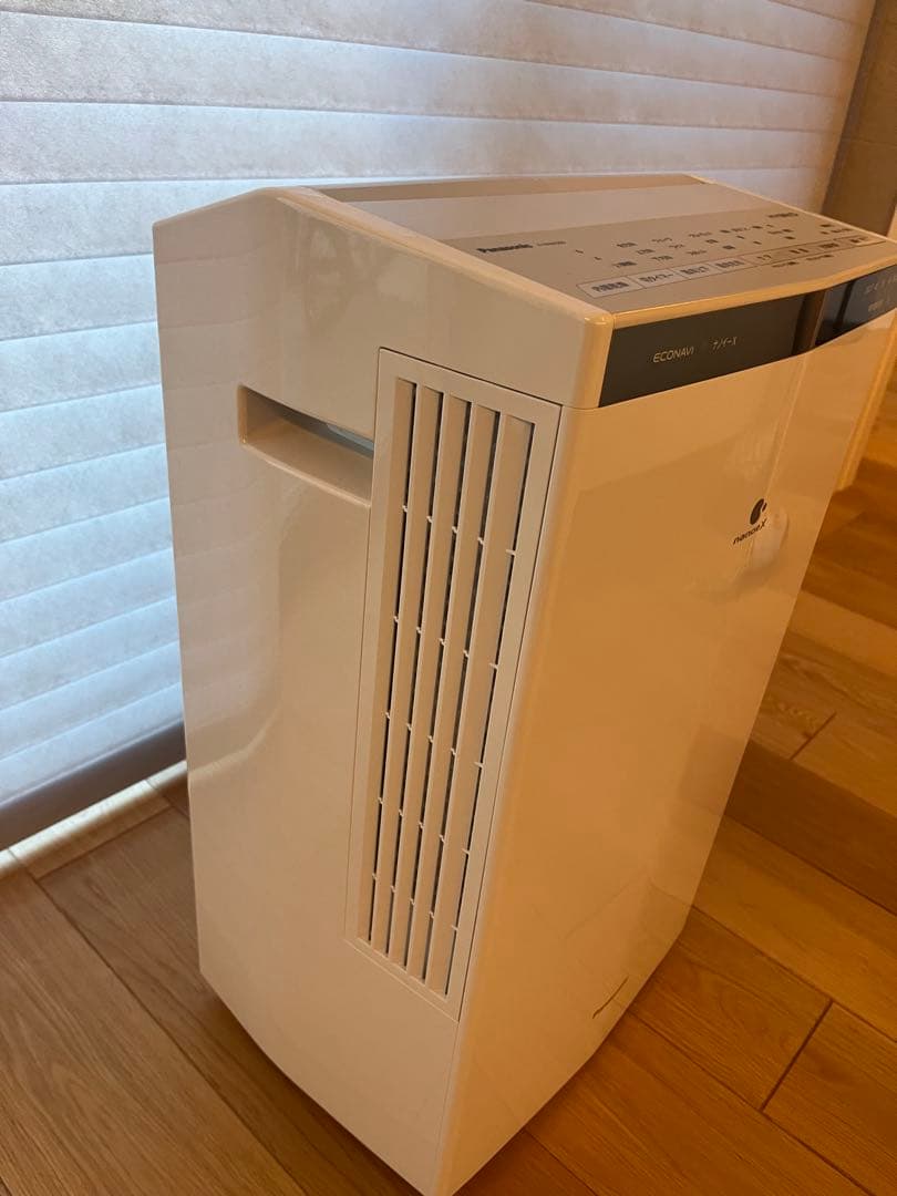 【超美品】　パナソニック 除湿機 F-YHVX200