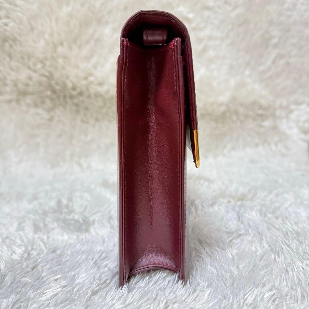 カルティエ　マストライン　クラッチバッグ　ボルドー　ロゴ金具