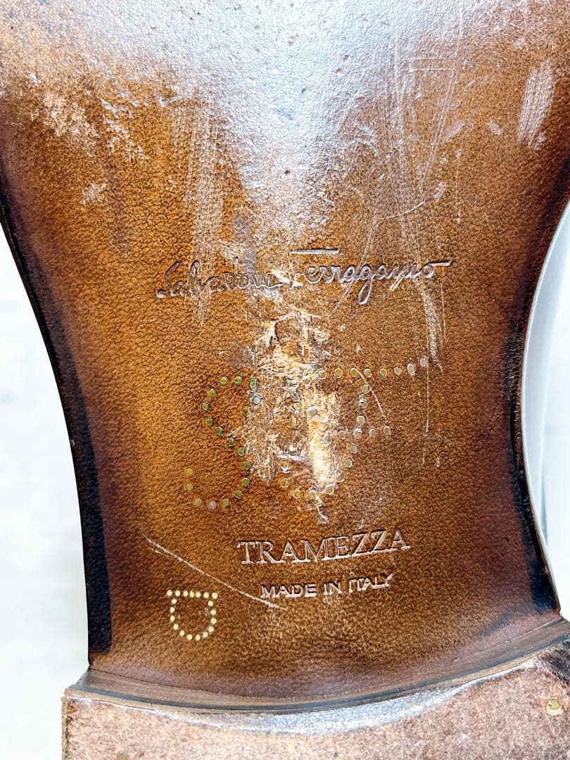 定価20万円【極美品】サルヴァトーレフェラガモ TRAMEZZA 約27cm