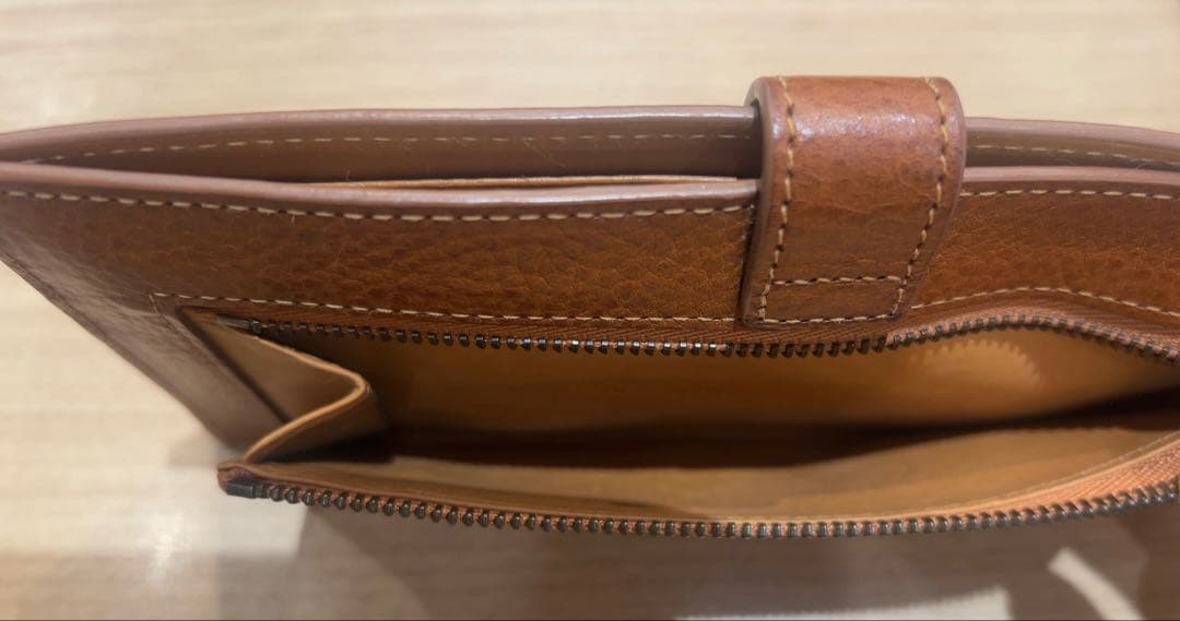 genten ゲンテン ダイヤカットワーク　マチなし長財布 茶色