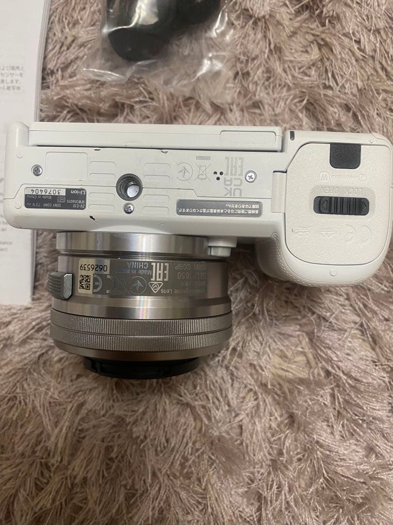 Sony ZV-E10 ホワイト　ミラーレス一眼カメラ