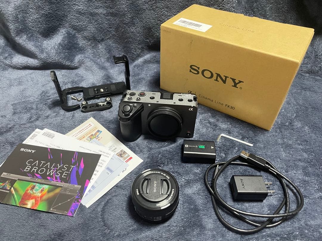 SONY Cinema Line FX30 本体　リグ&E16-50レンズ付き