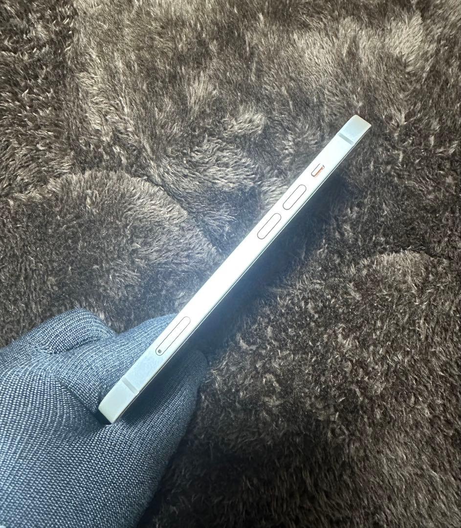 iPhone 14 スターライト　128gb 美品