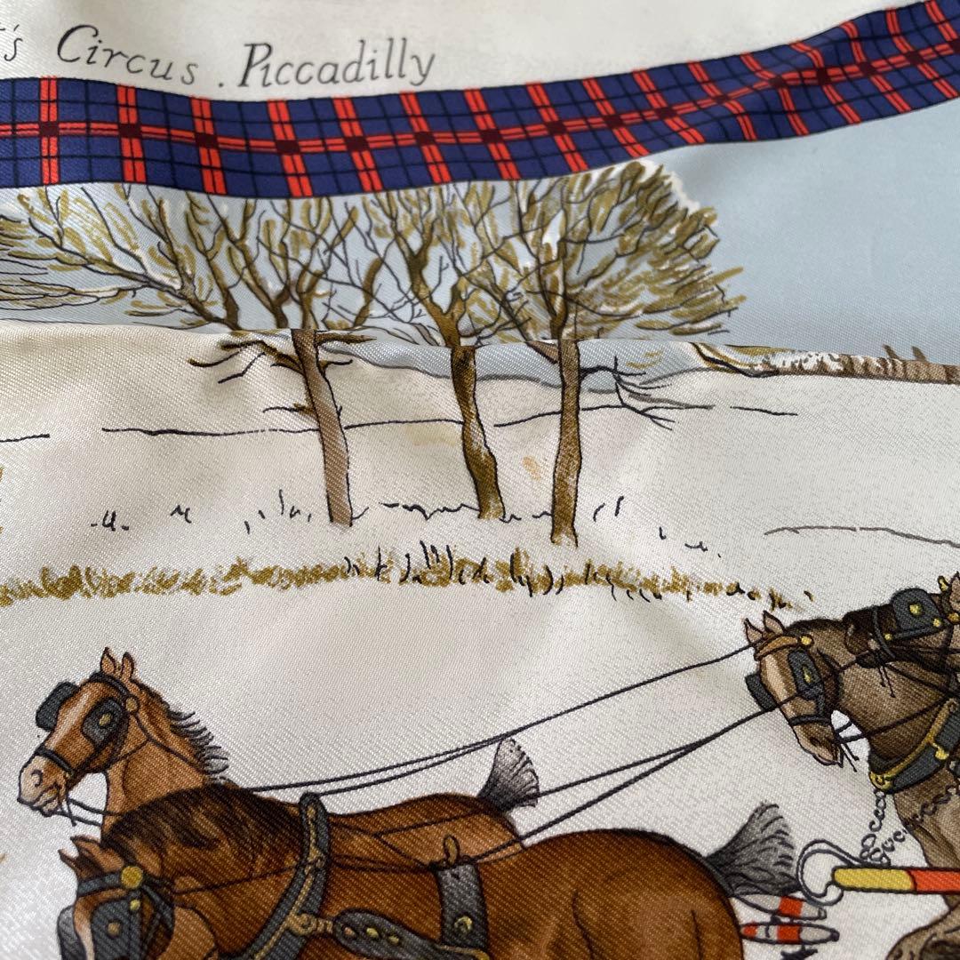 HERMES シルクハンカチ 馬車と雪景色