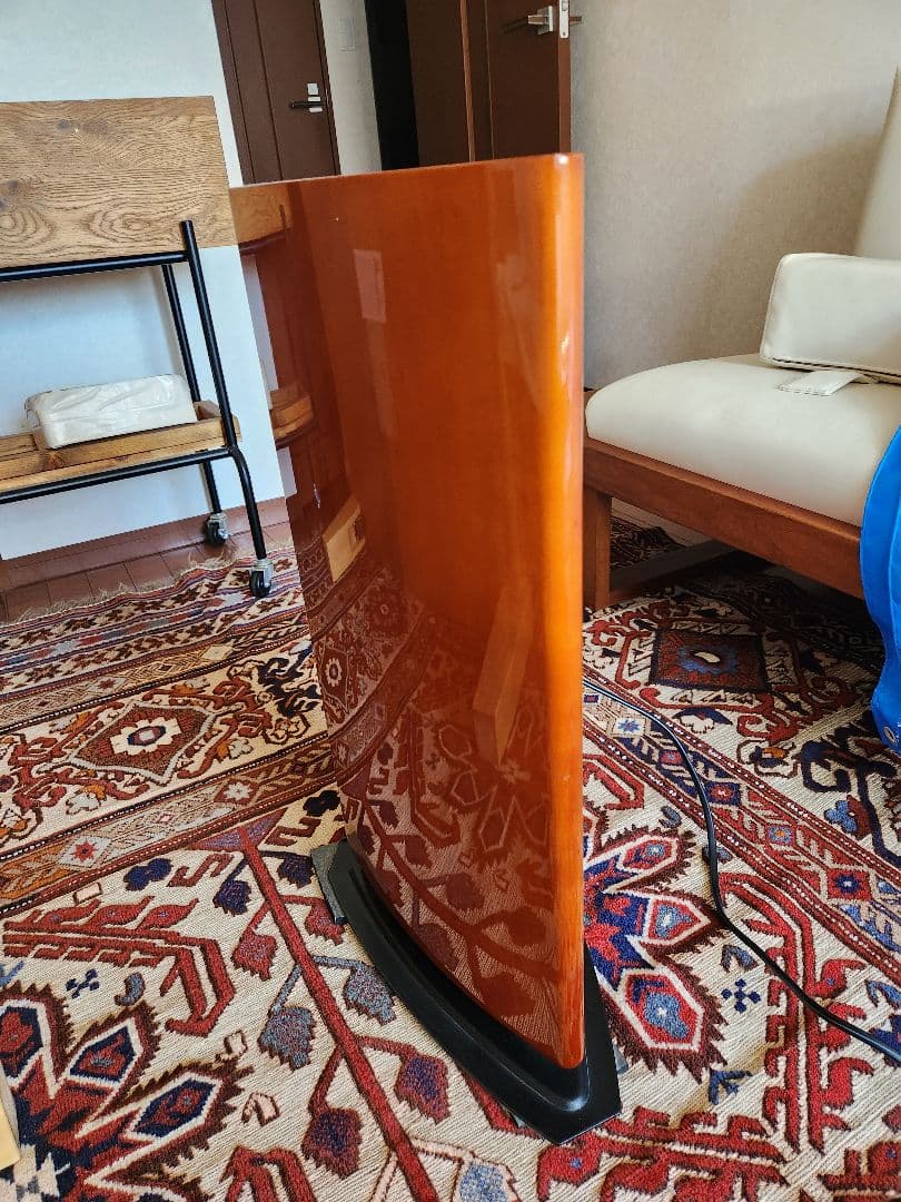 フロア型スピーカー ウッド調