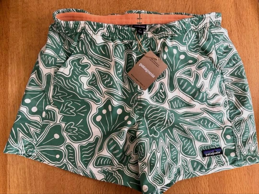 パタゴニア　バギーズショーツ　レディース　パンツ　新品　ショートパンツ　Mサイズ