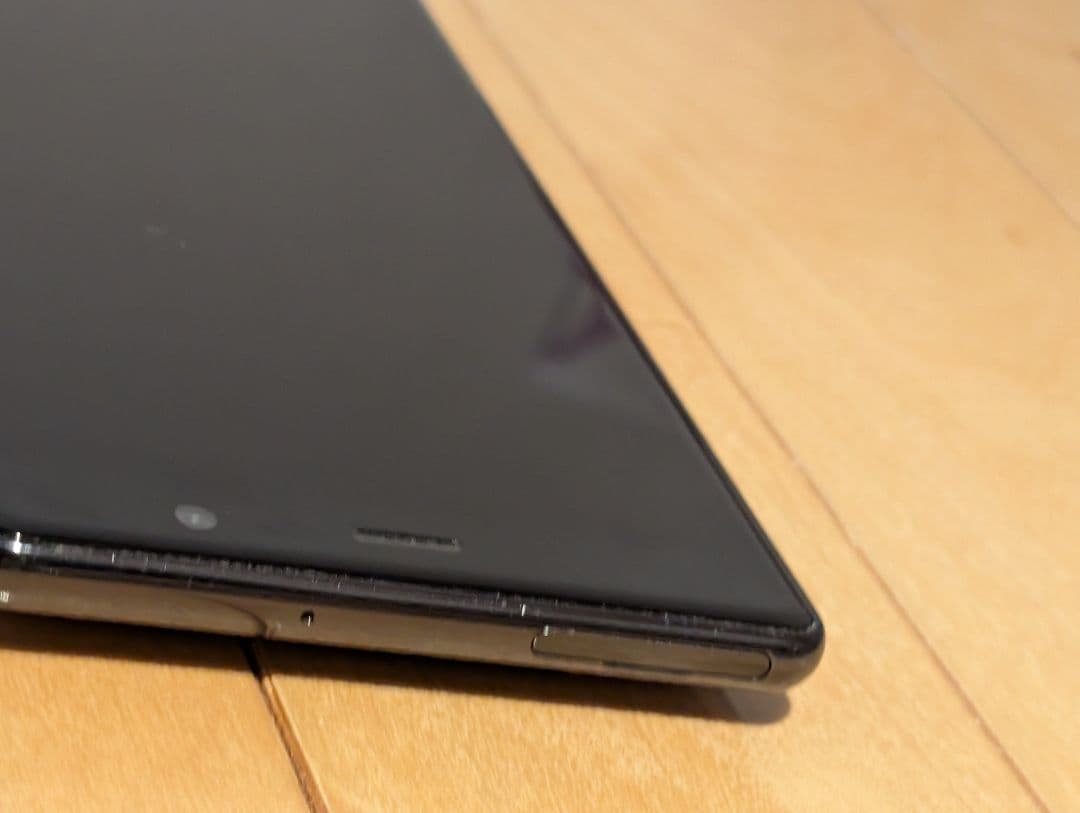 docomo Xperia XZ2 Premium SO-04K 箱付