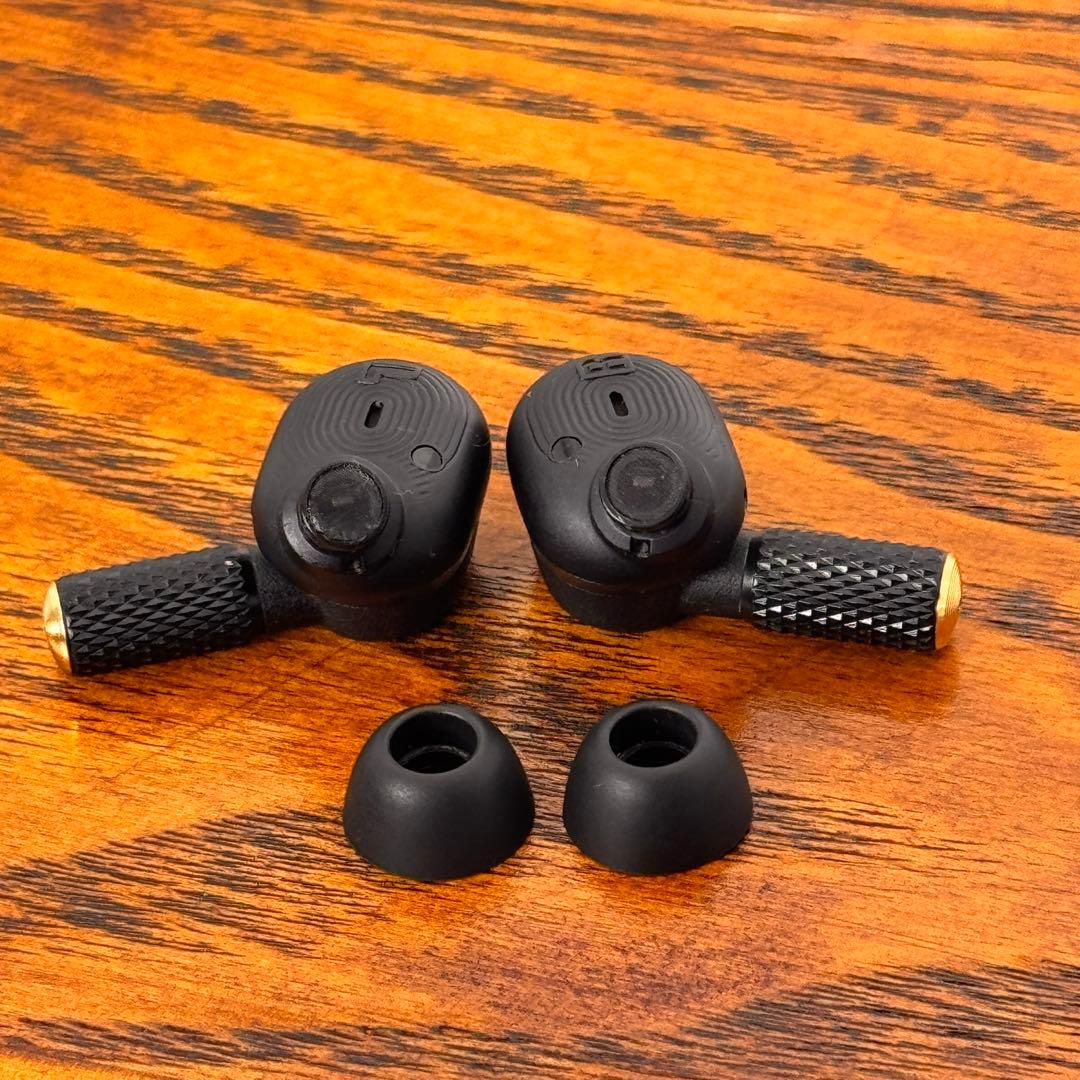 MarshallのMotif II A.N.C. ワイヤレスイヤホン本体のみ