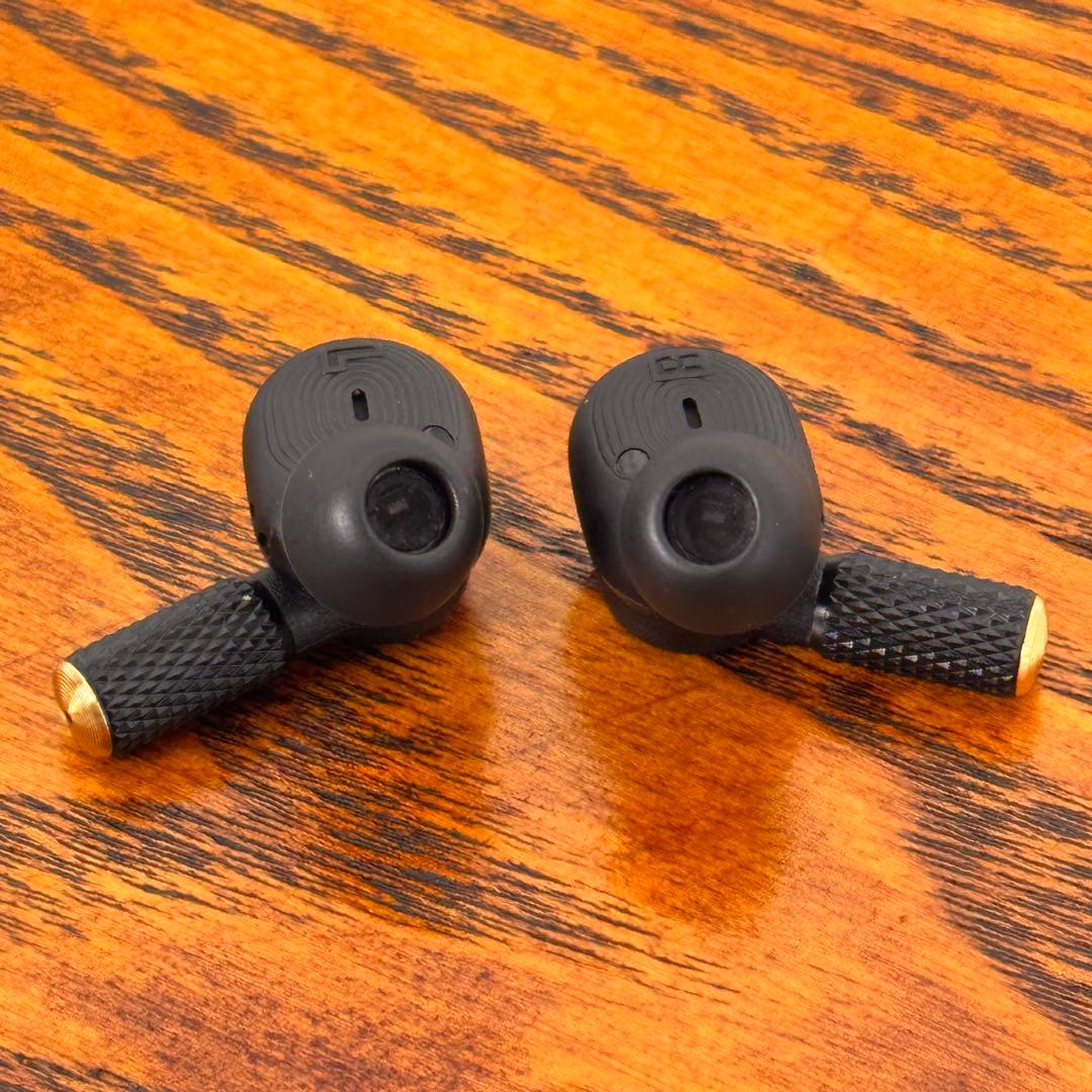 MarshallのMotif II A.N.C. ワイヤレスイヤホン本体のみ