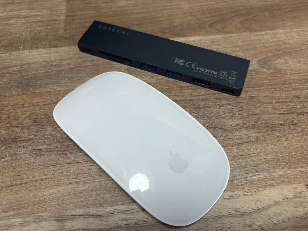 M2チップ搭載　13inch MacBook Air