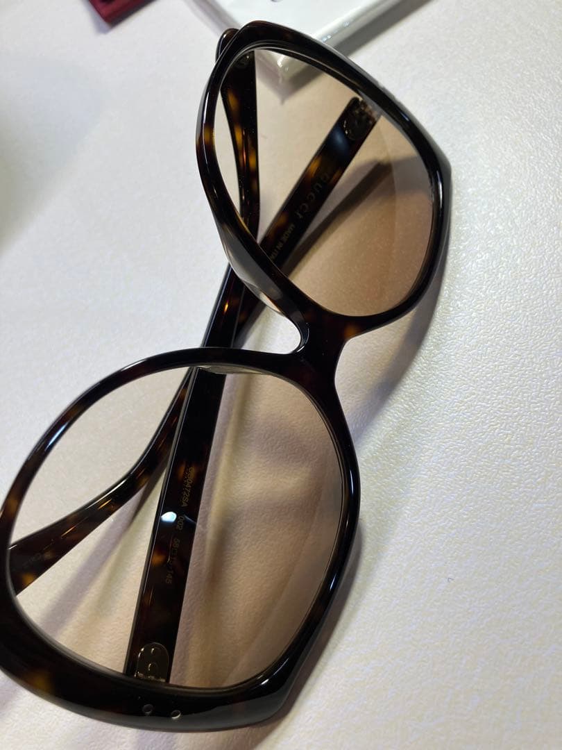 GUCCI グッチ GG0472SA ロゴ サングラス 未使用に近い✨