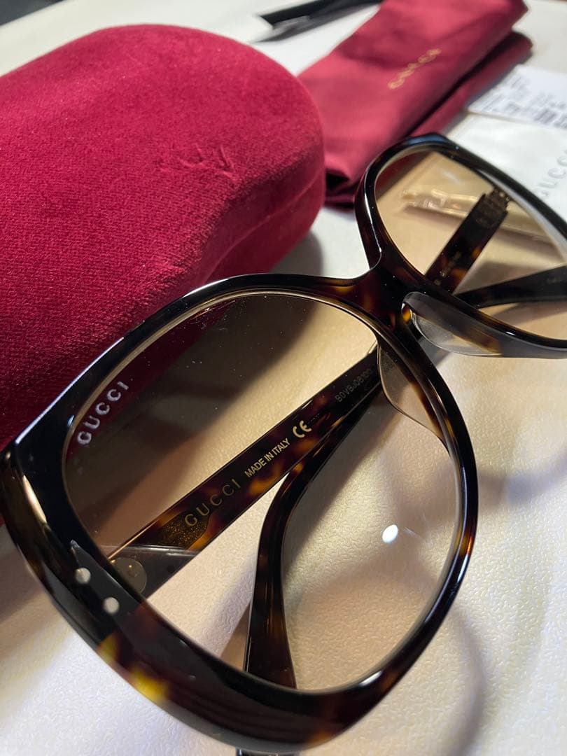 GUCCI グッチ GG0472SA ロゴ サングラス 未使用に近い✨