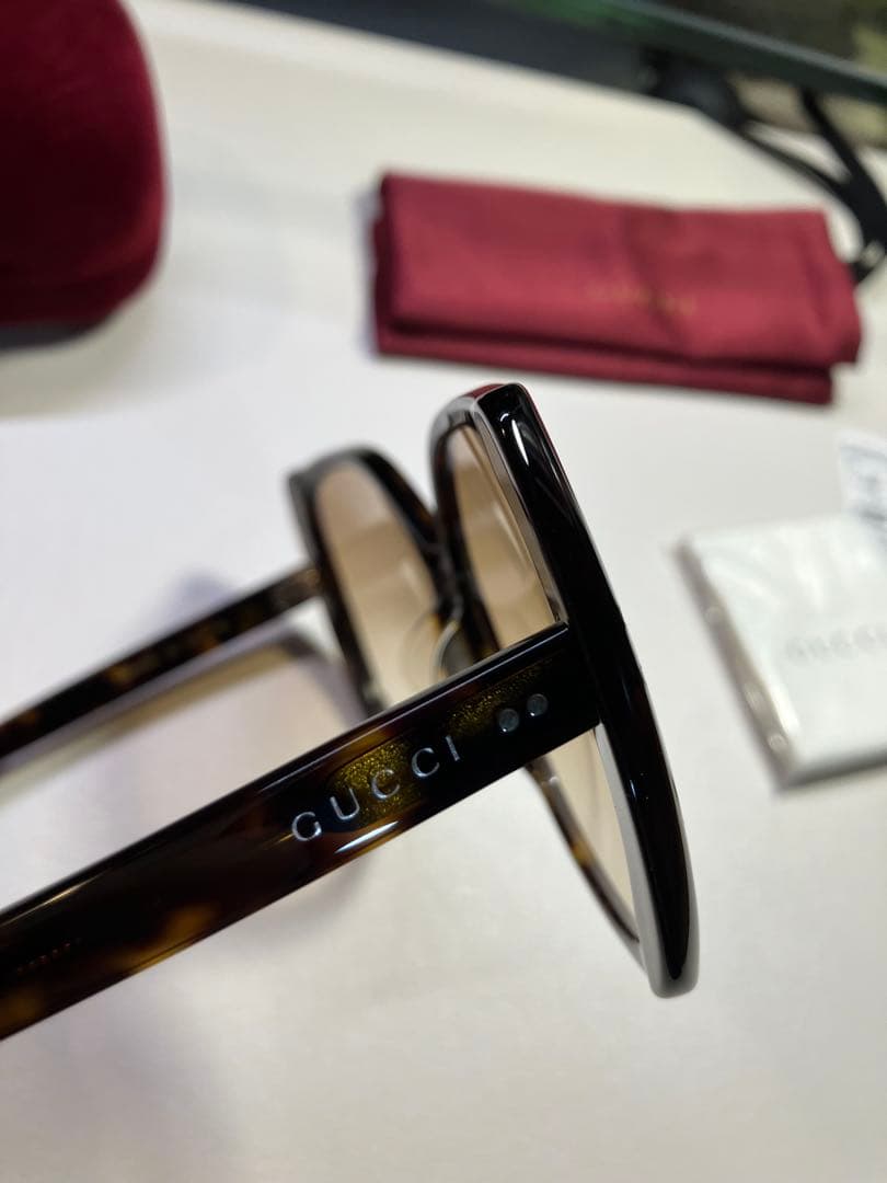 GUCCI グッチ GG0472SA ロゴ サングラス 未使用に近い✨