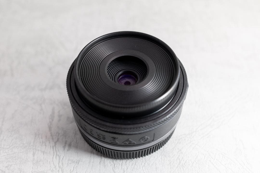 RF28mm f2.8 STM 純正レンズフード付き