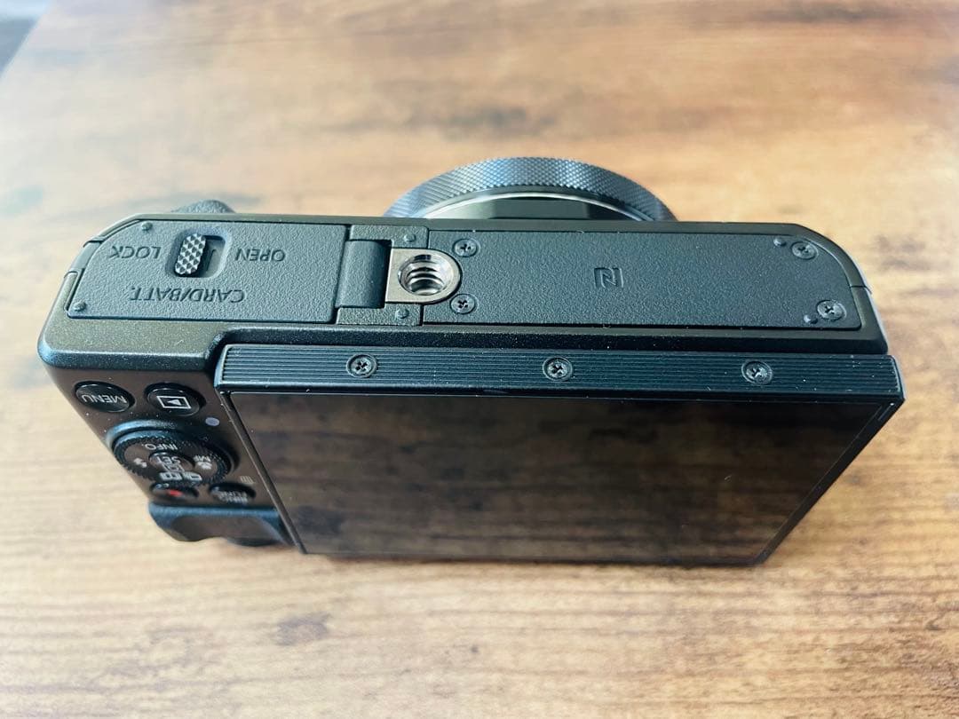 Canon PowerShot G7 X Mark II 本体と付属品