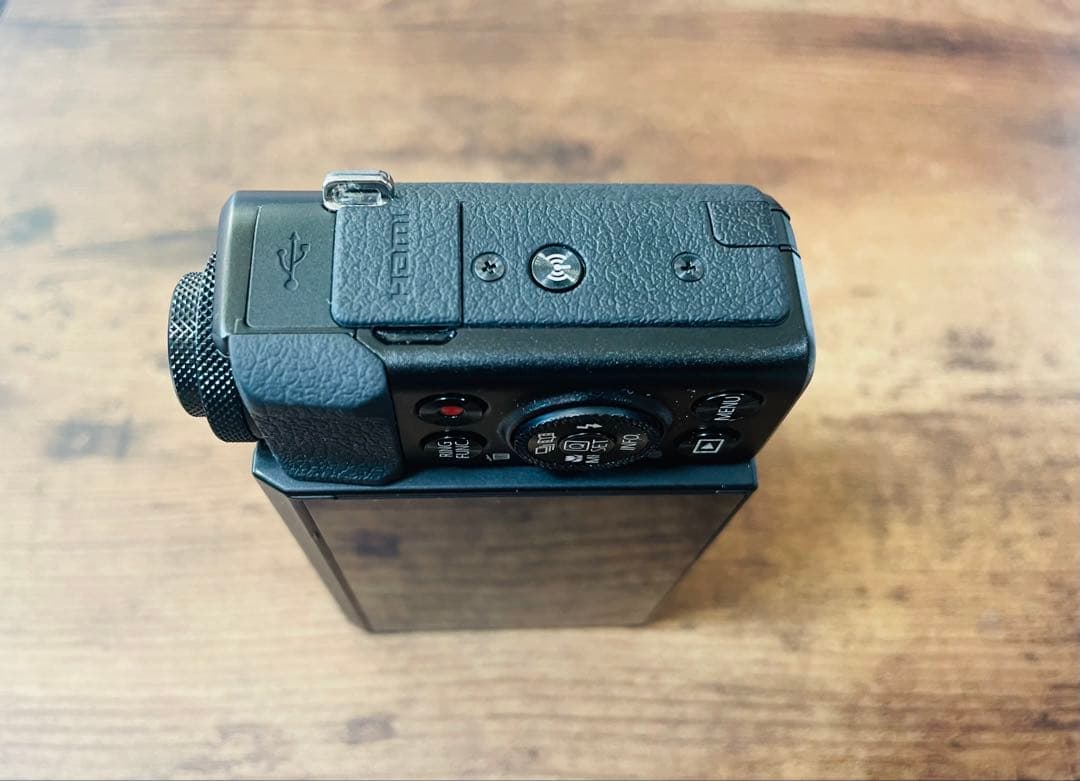 Canon PowerShot G7 X Mark II 本体と付属品